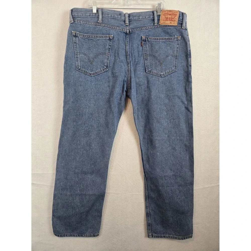 Levis Mens 505 Jeans Size 42 x 30 Regular Fit Straight 100% Cotton Denim Blue